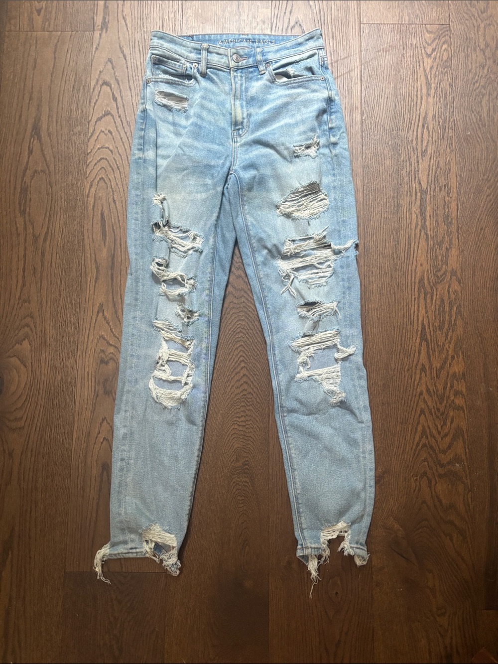 American Eagle Outfitters Light Blue Distressed Skinny Jeans